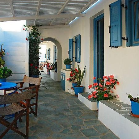 Artemis Rooms Folégandros Extérieur photo