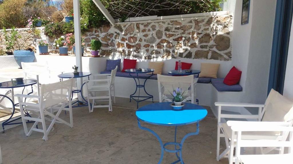 Artemis Rooms Folégandros Extérieur photo