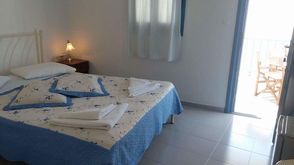 Artemis Rooms Folégandros Extérieur photo